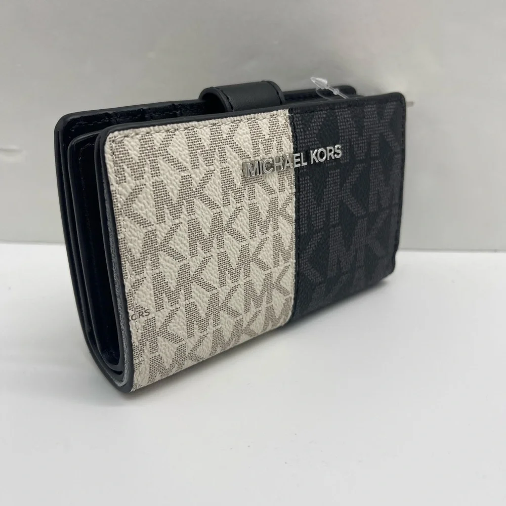 MICHAEL KORS Jet Set Travel Md Bifold Zip Signature Logo Wallet Black Multi NWT